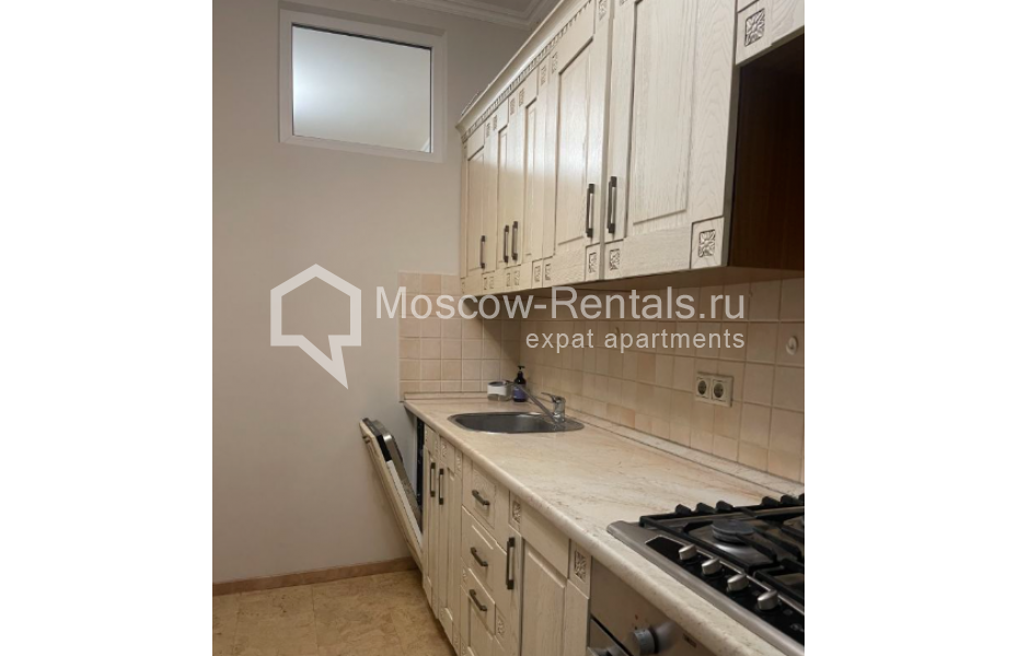 Фото №10 2-комн. кв. в аренду на длительный срок в Россия, Москва, Смоленская ул, 10