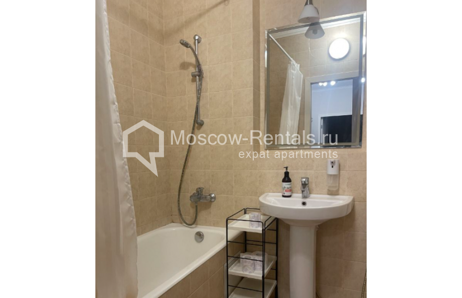 Фото №12 2-комн. кв. в аренду на длительный срок в Россия, Москва, Смоленская ул, 10