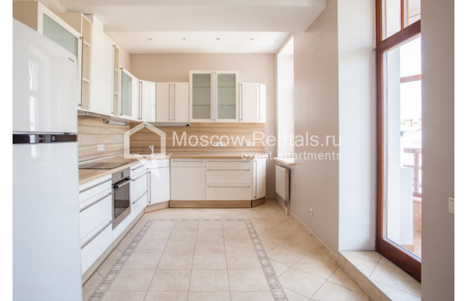 Photo #4 4-room (3 BR) apartment for <a href="http://moscow-rentals.ru/en/articles/long-term-rent" target="_blank">a long-term</a> rent
 in Russia, Moscow, M. Bronnaya str, 14