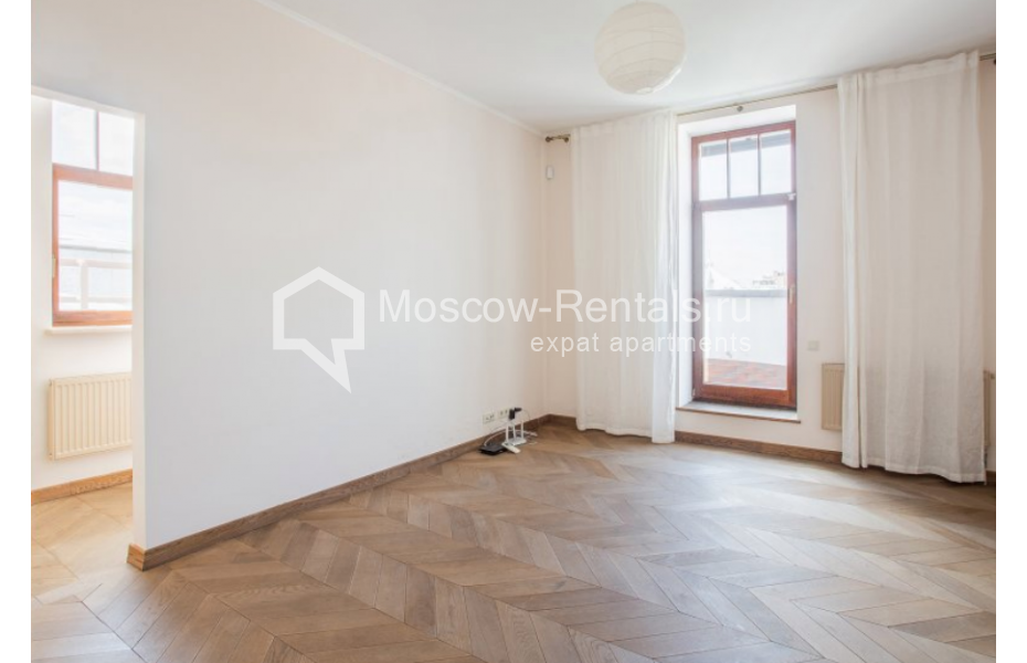 Photo #10 4-room (3 BR) apartment for <a href="http://moscow-rentals.ru/en/articles/long-term-rent" target="_blank">a long-term</a> rent
 in Russia, Moscow, M. Bronnaya str, 14