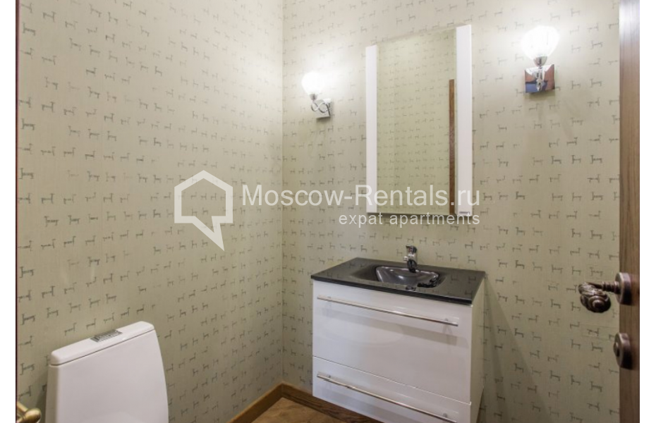 Photo #14 4-room (3 BR) apartment for <a href="http://moscow-rentals.ru/en/articles/long-term-rent" target="_blank">a long-term</a> rent
 in Russia, Moscow, M. Bronnaya str, 14
