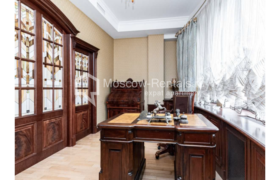 Photo #21 4-room (3 BR) apartment for <a href="http://moscow-rentals.ru/en/articles/long-term-rent" target="_blank">a long-term</a> rent
 in Russia, Moscow, 1st Neopalimovskyi lane, 8