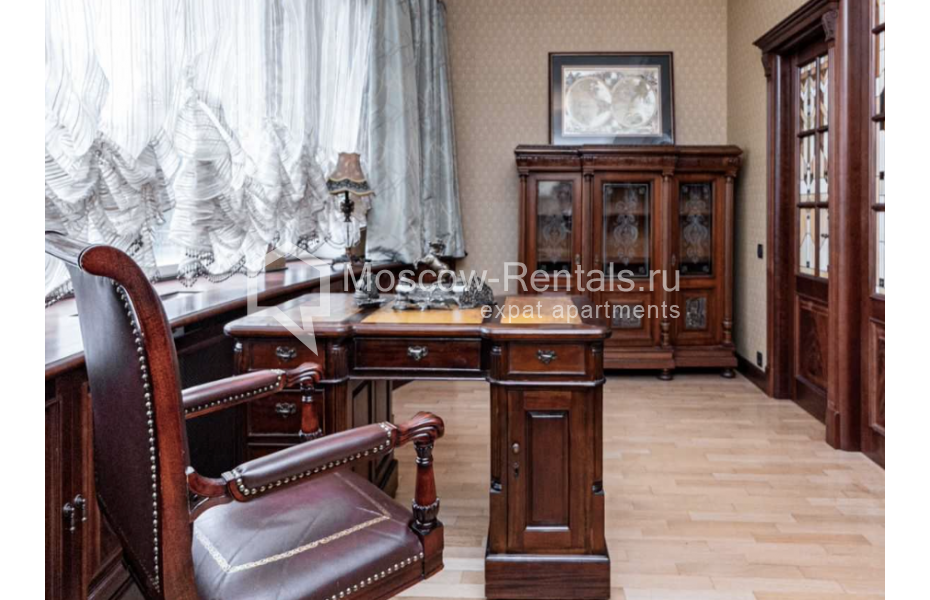 Photo #22 4-room (3 BR) apartment for <a href="http://moscow-rentals.ru/en/articles/long-term-rent" target="_blank">a long-term</a> rent
 in Russia, Moscow, 1st Neopalimovskyi lane, 8