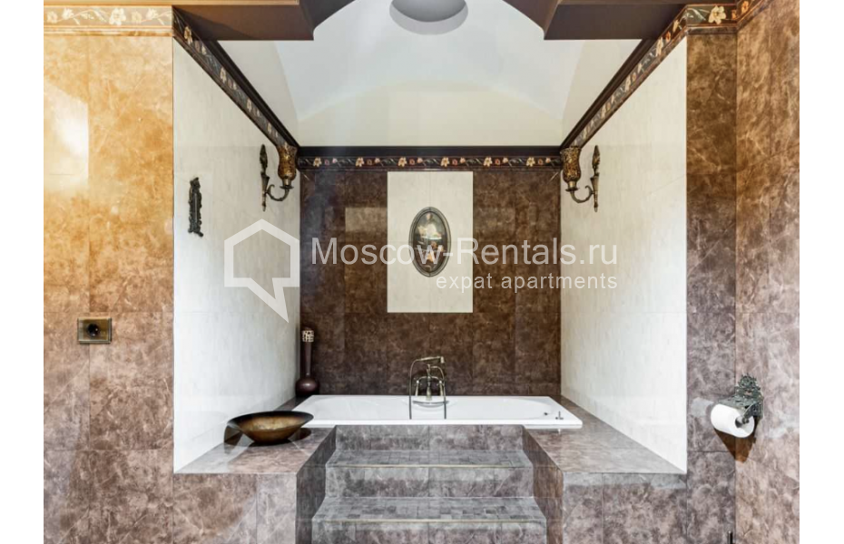 Photo #28 4-room (3 BR) apartment for <a href="http://moscow-rentals.ru/en/articles/long-term-rent" target="_blank">a long-term</a> rent
 in Russia, Moscow, 1st Neopalimovskyi lane, 8