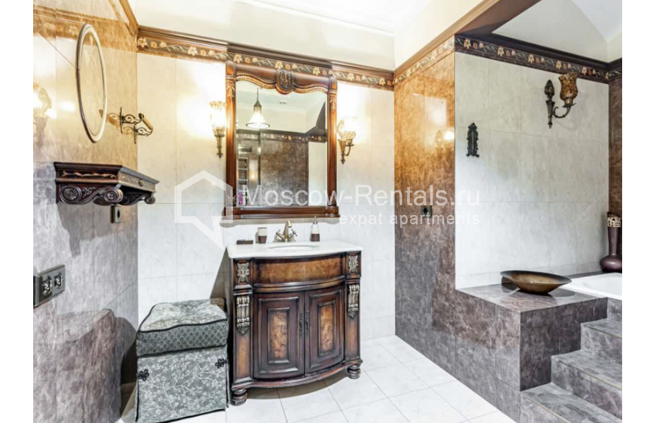 Photo #29 4-room (3 BR) apartment for <a href="http://moscow-rentals.ru/en/articles/long-term-rent" target="_blank">a long-term</a> rent
 in Russia, Moscow, 1st Neopalimovskyi lane, 8