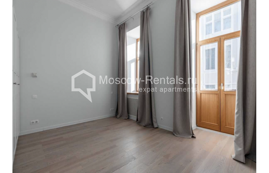 Photo #8 6-room (5 BR) apartment for <a href="http://moscow-rentals.ru/en/articles/long-term-rent" target="_blank">a long-term</a> rent
 in Russia, Moscow, Sretenskyi blv, 6/1с1