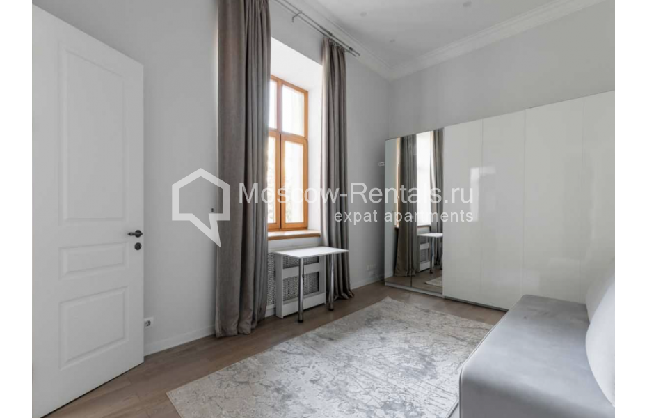 Photo #10 6-room (5 BR) apartment for <a href="http://moscow-rentals.ru/en/articles/long-term-rent" target="_blank">a long-term</a> rent
 in Russia, Moscow, Sretenskyi blv, 6/1с1