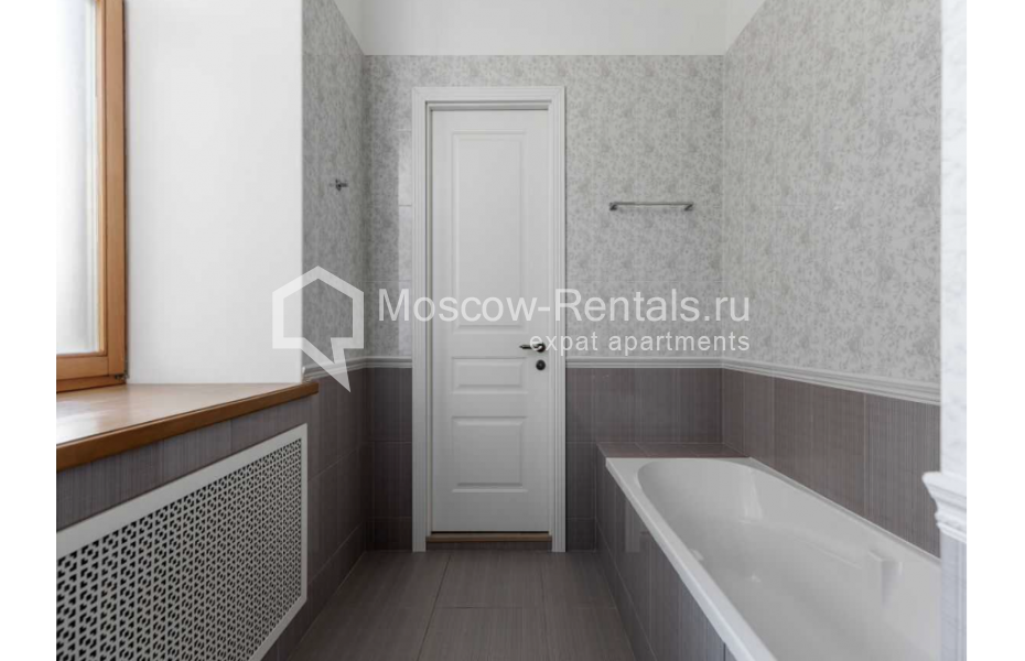 Photo #18 6-room (5 BR) apartment for <a href="http://moscow-rentals.ru/en/articles/long-term-rent" target="_blank">a long-term</a> rent
 in Russia, Moscow, Sretenskyi blv, 6/1с1