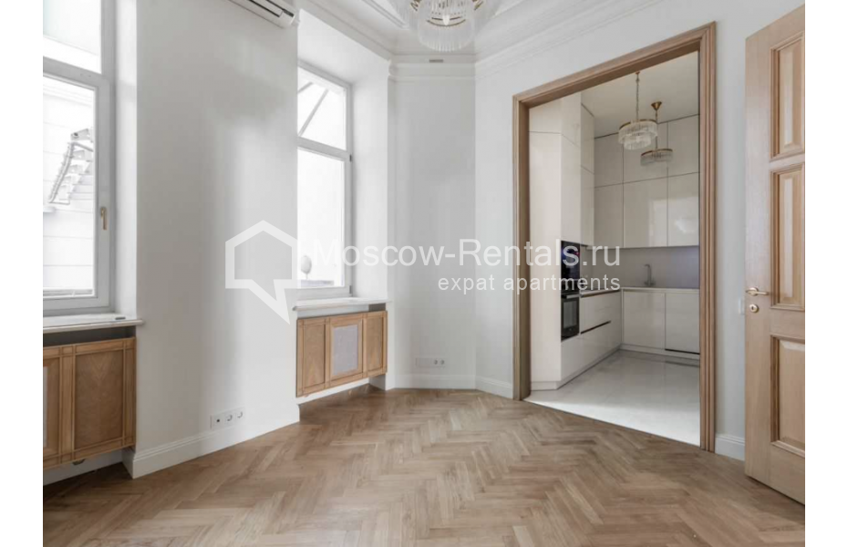 Photo #5 5-room (4 BR) apartment for <a href="http://moscow-rentals.ru/en/articles/long-term-rent" target="_blank">a long-term</a> rent
 in Russia, Moscow, Povarskaya str, 2с1
