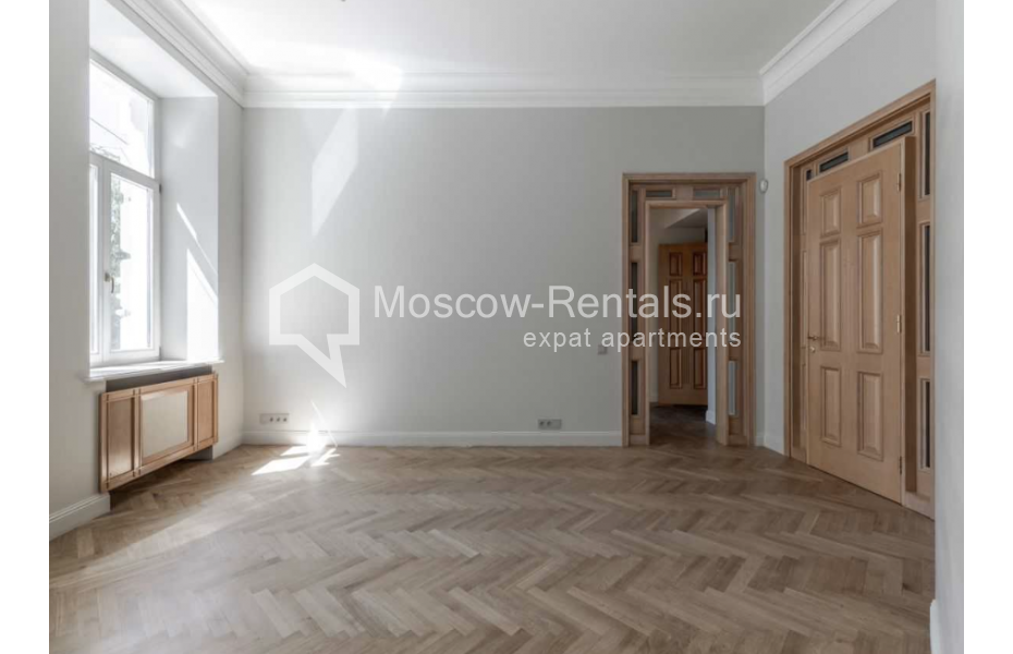 Photo #12 5-room (4 BR) apartment for <a href="http://moscow-rentals.ru/en/articles/long-term-rent" target="_blank">a long-term</a> rent
 in Russia, Moscow, Povarskaya str, 2с1