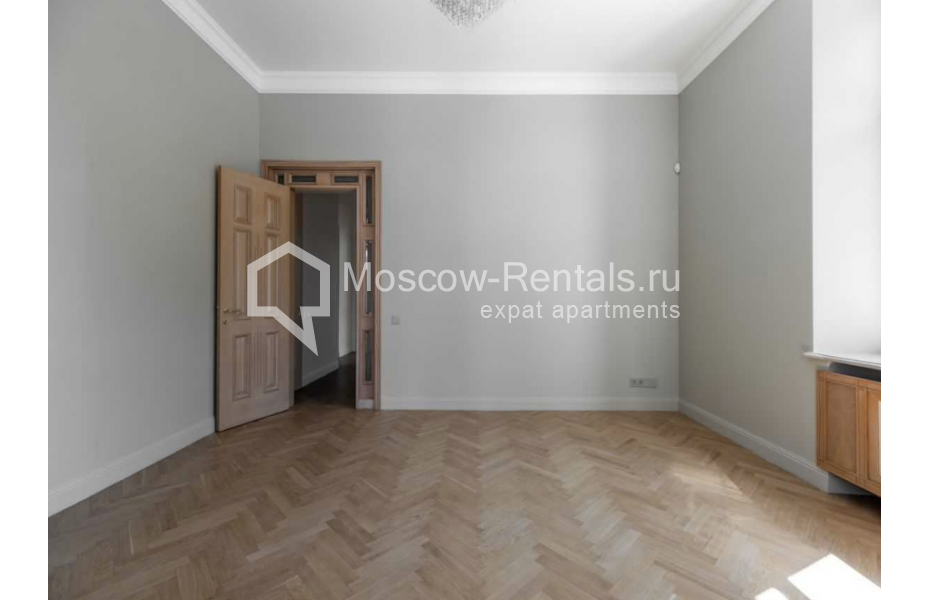 Photo #13 5-room (4 BR) apartment for <a href="http://moscow-rentals.ru/en/articles/long-term-rent" target="_blank">a long-term</a> rent
 in Russia, Moscow, Povarskaya str, 2с1