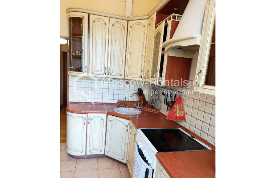 Photo #15 3-room (2 BR) apartment for <a href="http://moscow-rentals.ru/en/articles/long-term-rent" target="_blank">a long-term</a> rent
 in Russia, Moscow, 4-ya Sokolnicheskaya str, 4