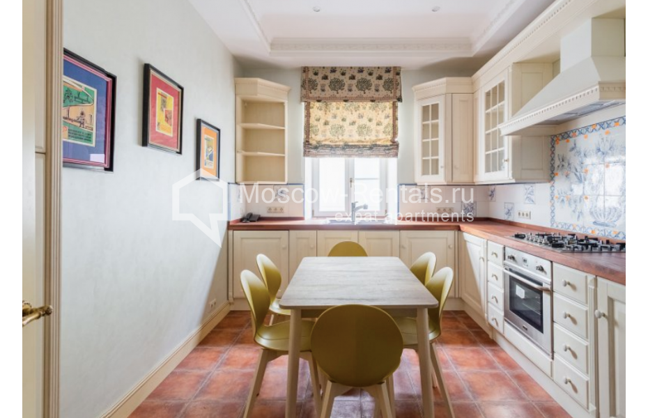 Photo #4 5-room (4 BR) apartment for <a href="http://moscow-rentals.ru/en/articles/long-term-rent" target="_blank">a long-term</a> rent
 in Russia, Moscow, Petrovskyi lane, 5с9