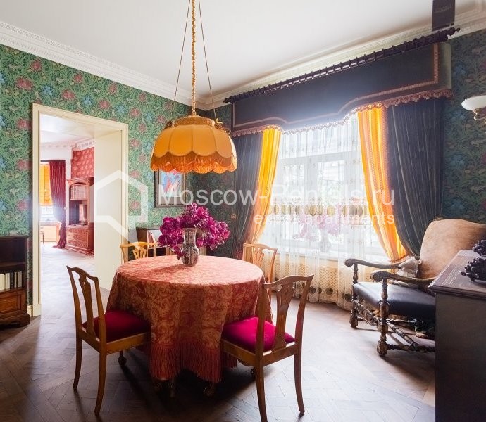 Photo #2 5-room (4 BR) apartment for <a href="http://moscow-rentals.ru/en/articles/long-term-rent" target="_blank">a long-term</a> rent
 in Russia, Moscow, Petrovskyi lane, 5с9