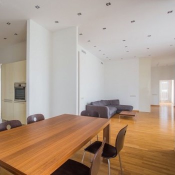 Photo #2 6-room (5 BR) apartment for <a href="http://moscow-rentals.ru/en/articles/long-term-rent" target="_blank">a long-term</a> rent
 in Russia, Moscow, 1st Spasonalivkovskyi lane, 18с2