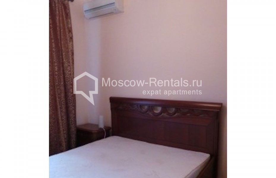 Photo #3 3-room (2 BR) apartment for <a href="http://moscow-rentals.ru/en/articles/long-term-rent" target="_blank">a long-term</a> rent
 in Russia, Moscow, Maly Palashesky lane, 2/8