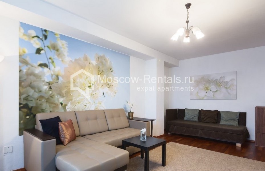 Photo #2 3-room (2 BR) apartment for <a href="http://moscow-rentals.ru/en/articles/long-term-rent" target="_blank">a long-term</a> rent
 in Russia, Moscow, New Arbat str, 26