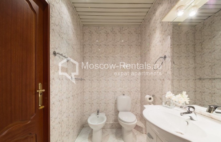 Photo #8 3-room (2 BR) apartment for <a href="http://moscow-rentals.ru/en/articles/long-term-rent" target="_blank">a long-term</a> rent
 in Russia, Moscow, New Arbat str, 26