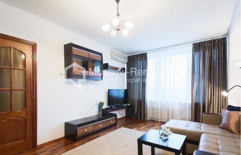 Photo #1 3-room (2 BR) apartment for <a href="http://moscow-rentals.ru/en/articles/long-term-rent" target="_blank">a long-term</a> rent
 in Russia, Moscow, New Arbat str, 26