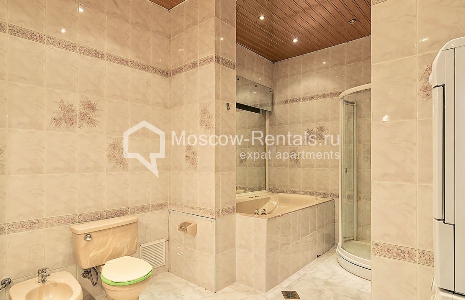 Photo #9 4-room (3 BR) apartment for <a href="http://moscow-rentals.ru/en/articles/long-term-rent" target="_blank">a long-term</a> rent
 in Russia, Moscow, Trekhprudny lane, 11/13С1