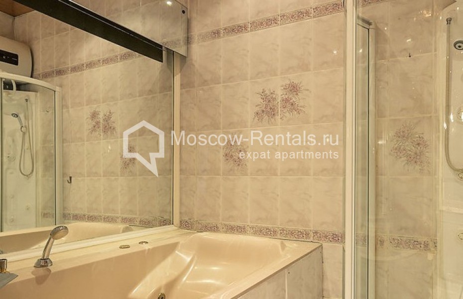 Photo #10 4-room (3 BR) apartment for <a href="http://moscow-rentals.ru/en/articles/long-term-rent" target="_blank">a long-term</a> rent
 in Russia, Moscow, Trekhprudny lane, 11/13С1