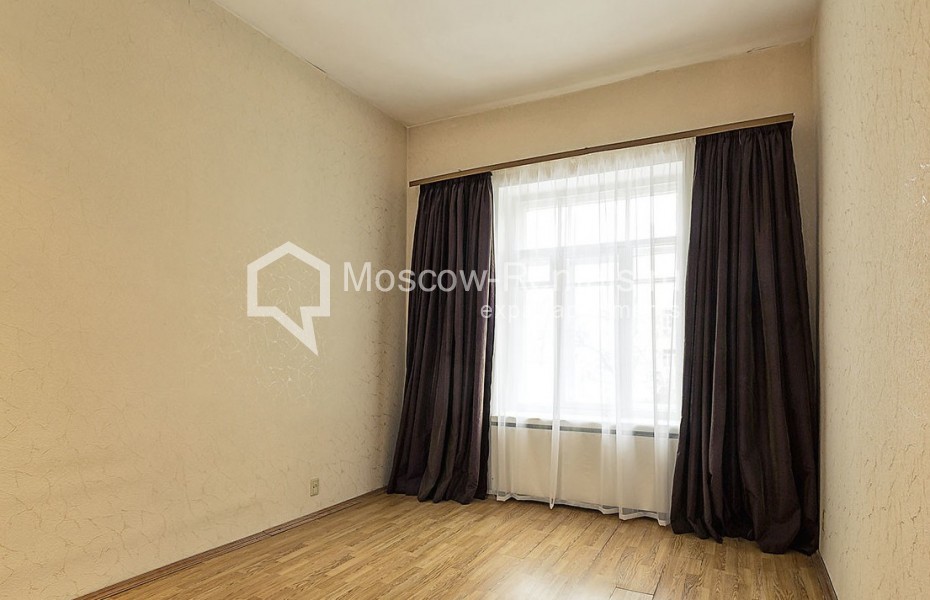 Photo #14 4-room (3 BR) apartment for <a href="http://moscow-rentals.ru/en/articles/long-term-rent" target="_blank">a long-term</a> rent
 in Russia, Moscow, Trekhprudny lane, 11/13С1