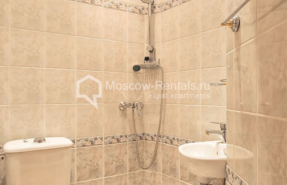 Photo #18 4-room (3 BR) apartment for <a href="http://moscow-rentals.ru/en/articles/long-term-rent" target="_blank">a long-term</a> rent
 in Russia, Moscow, Trekhprudny lane, 11/13С1