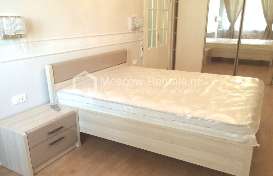 Photo #5 2-room (1 BR) apartment for <a href="http://moscow-rentals.ru/en/articles/long-term-rent" target="_blank">a long-term</a> rent
 in Russia, Moscow, Shabolovskaya str, 23 bld 2
