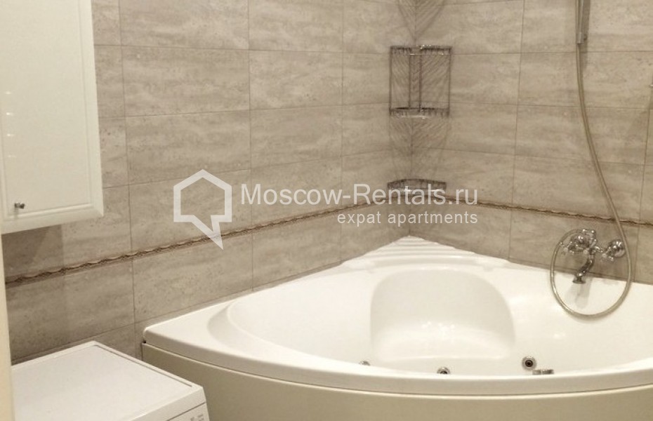 Photo #7 2-room (1 BR) apartment for <a href="http://moscow-rentals.ru/en/articles/long-term-rent" target="_blank">a long-term</a> rent
 in Russia, Moscow, Shabolovskaya str, 23 bld 2