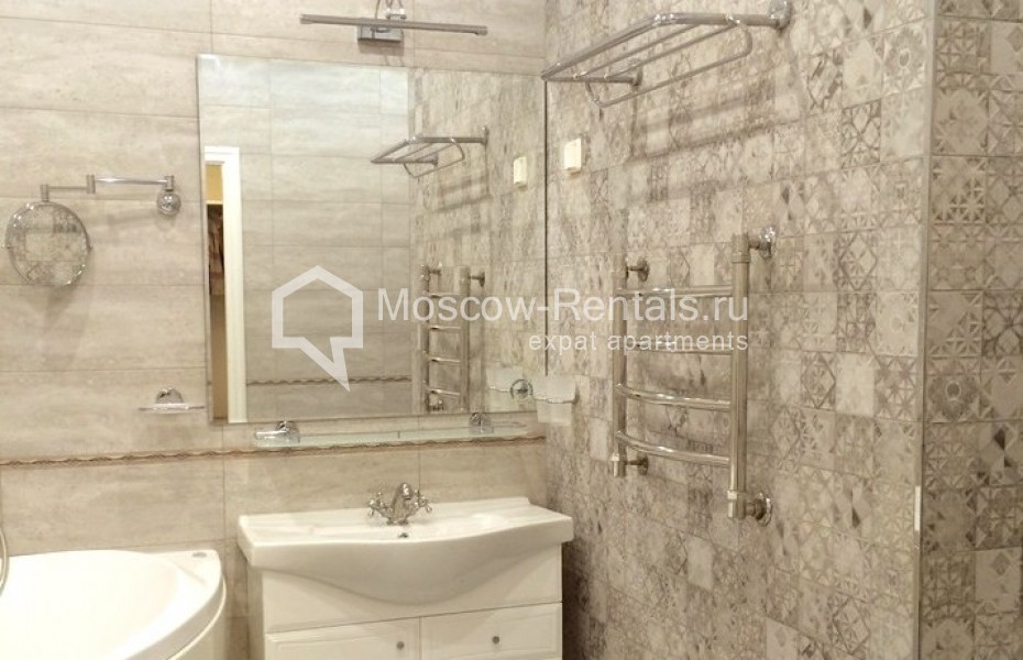 Photo #8 2-room (1 BR) apartment for <a href="http://moscow-rentals.ru/en/articles/long-term-rent" target="_blank">a long-term</a> rent
 in Russia, Moscow, Shabolovskaya str, 23 bld 2