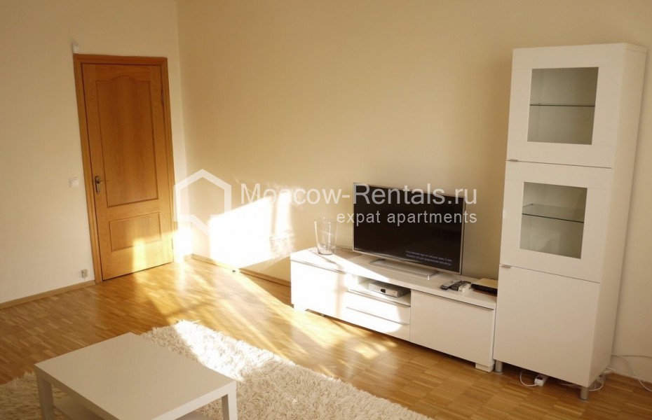 Photo #7 3-room (2 BR) apartment for <a href="http://moscow-rentals.ru/en/articles/long-term-rent" target="_blank">a long-term</a> rent
 in Russia, Moscow, Frunzenskaya emb, 32
