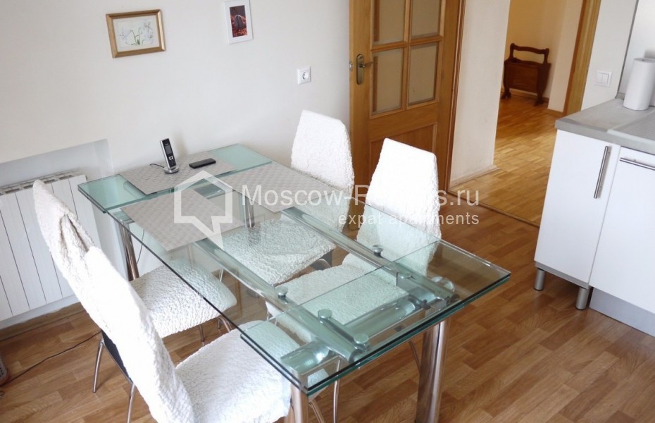 Photo #3 3-room (2 BR) apartment for <a href="http://moscow-rentals.ru/en/articles/long-term-rent" target="_blank">a long-term</a> rent
 in Russia, Moscow, Frunzenskaya emb, 32