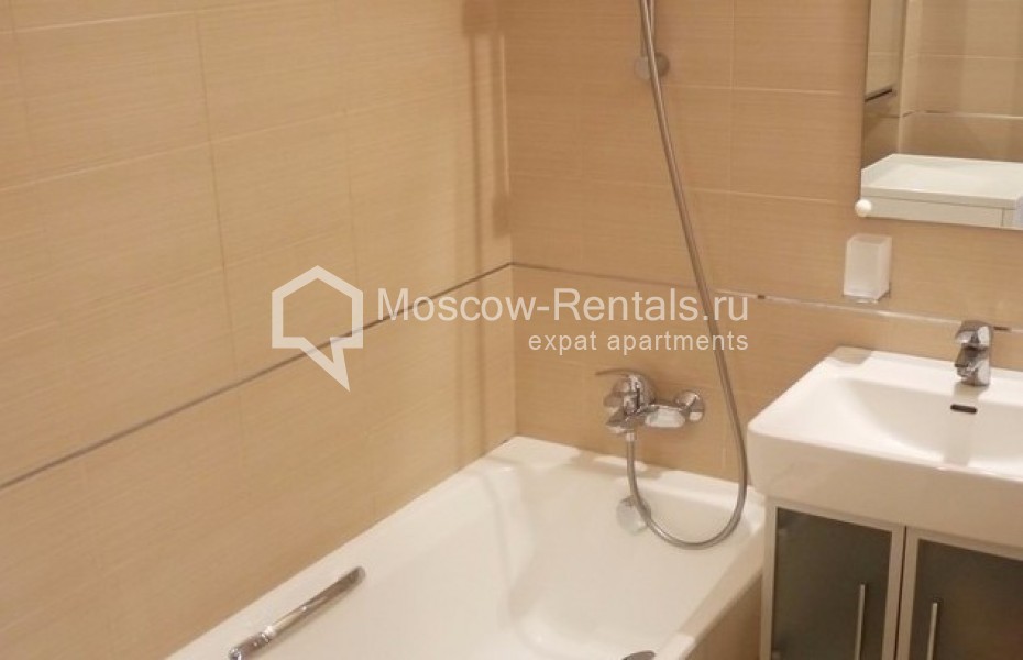 Photo #12 3-room (2 BR) apartment for <a href="http://moscow-rentals.ru/en/articles/long-term-rent" target="_blank">a long-term</a> rent
 in Russia, Moscow, Frunzenskaya emb, 32