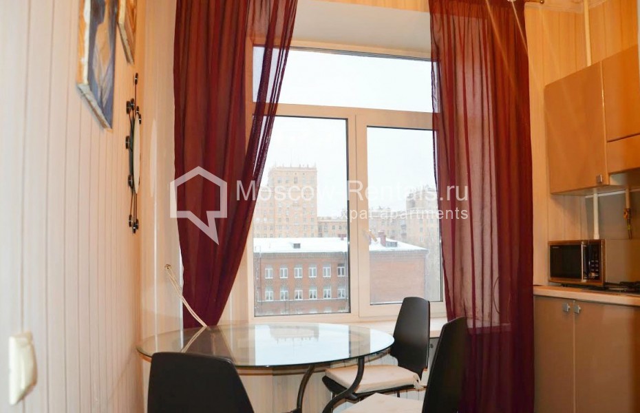 Photo #7 3-room (2 BR) apartment for <a href="http://moscow-rentals.ru/en/articles/long-term-rent" target="_blank">a long-term</a> rent
 in Russia, Moscow, Komsomolsky prosp, 45