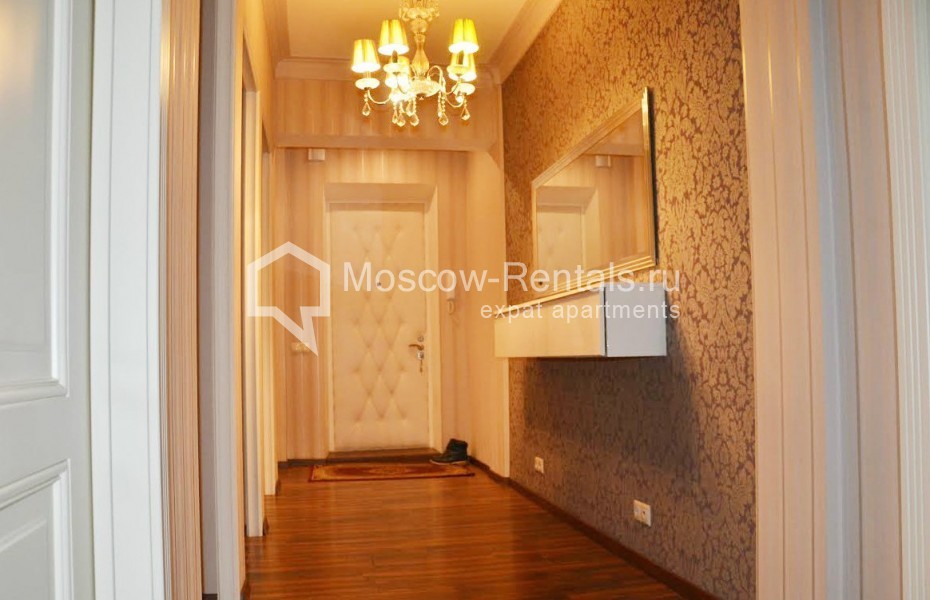 Photo #8 3-room (2 BR) apartment for <a href="http://moscow-rentals.ru/en/articles/long-term-rent" target="_blank">a long-term</a> rent
 in Russia, Moscow, Komsomolsky prosp, 45