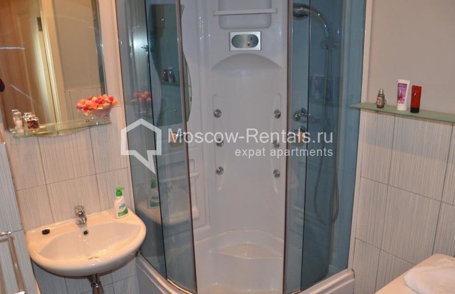 Photo #9 3-room (2 BR) apartment for <a href="http://moscow-rentals.ru/en/articles/long-term-rent" target="_blank">a long-term</a> rent
 in Russia, Moscow, Komsomolsky prosp, 45