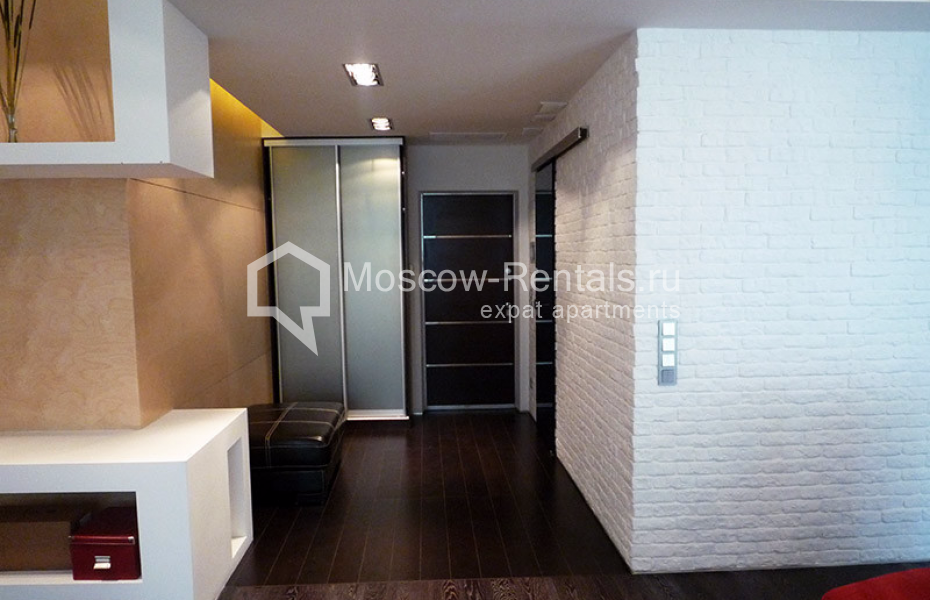Photo #10 2-room (1 BR) apartment for <a href="http://moscow-rentals.ru/en/articles/long-term-rent" target="_blank">a long-term</a> rent
 in Russia, Moscow, Shabolovka str, 10