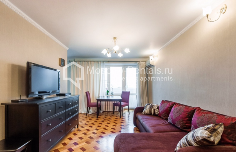 Photo #4 3-room (2 BR) apartment for <a href="http://moscow-rentals.ru/en/articles/long-term-rent" target="_blank">a long-term</a> rent
 in Russia, Moscow, Krymsky val, 6