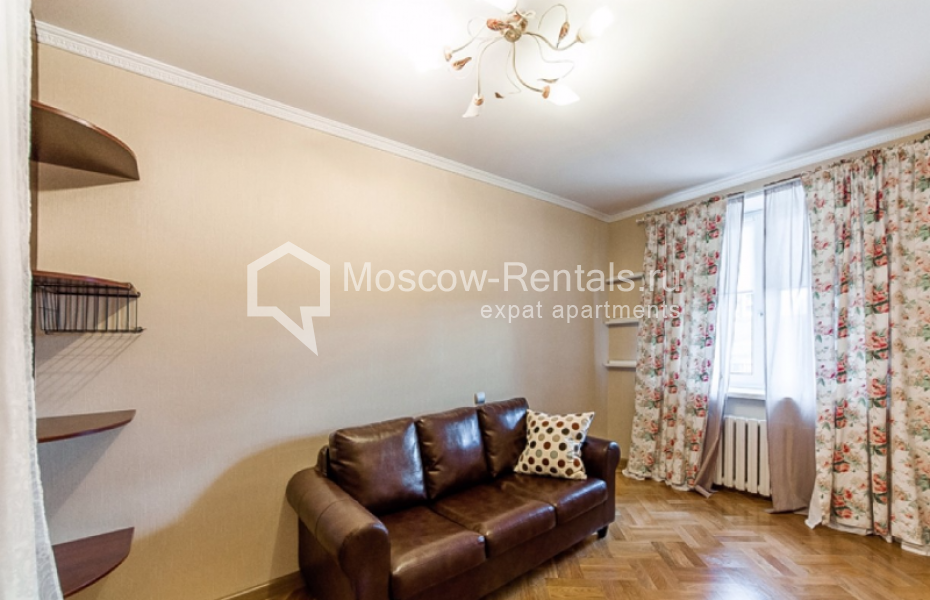 Photo #11 3-room (2 BR) apartment for <a href="http://moscow-rentals.ru/en/articles/long-term-rent" target="_blank">a long-term</a> rent
 in Russia, Moscow, Krymsky val, 6