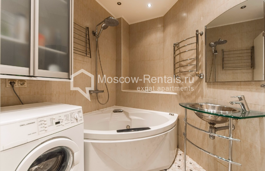 Photo #7 3-room (2 BR) apartment for <a href="http://moscow-rentals.ru/en/articles/long-term-rent" target="_blank">a long-term</a> rent
 in Russia, Moscow, Novokuznetskaya str,  4/12С1