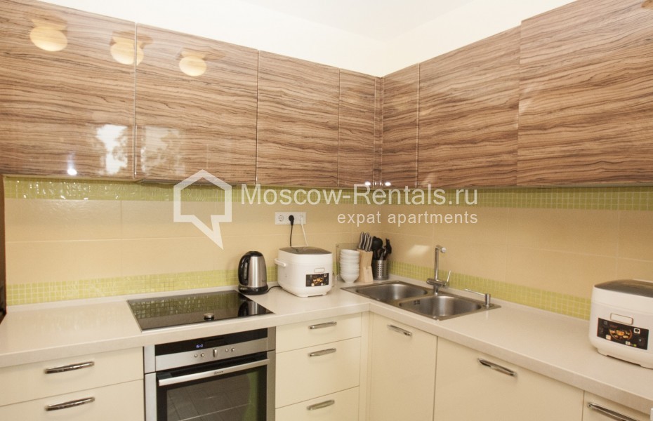 Photo #10 3-room (2 BR) apartment for <a href="http://moscow-rentals.ru/en/articles/long-term-rent" target="_blank">a long-term</a> rent
 in Russia, Moscow, Pokrovka str, 39