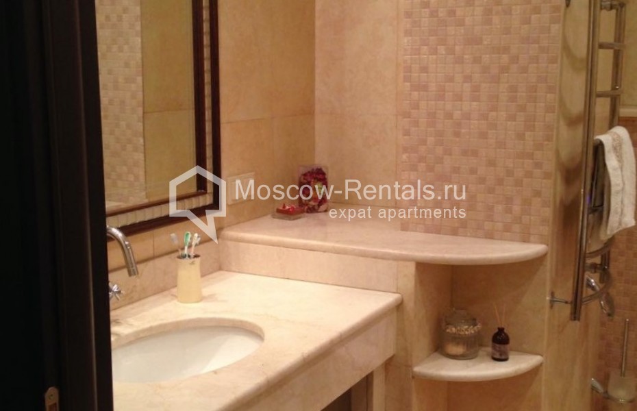 Photo #15 4-room (3 BR) apartment for <a href="http://moscow-rentals.ru/en/articles/long-term-rent" target="_blank">a long-term</a> rent
 in Russia, Moscow, Shabolovka str 23 bld 4