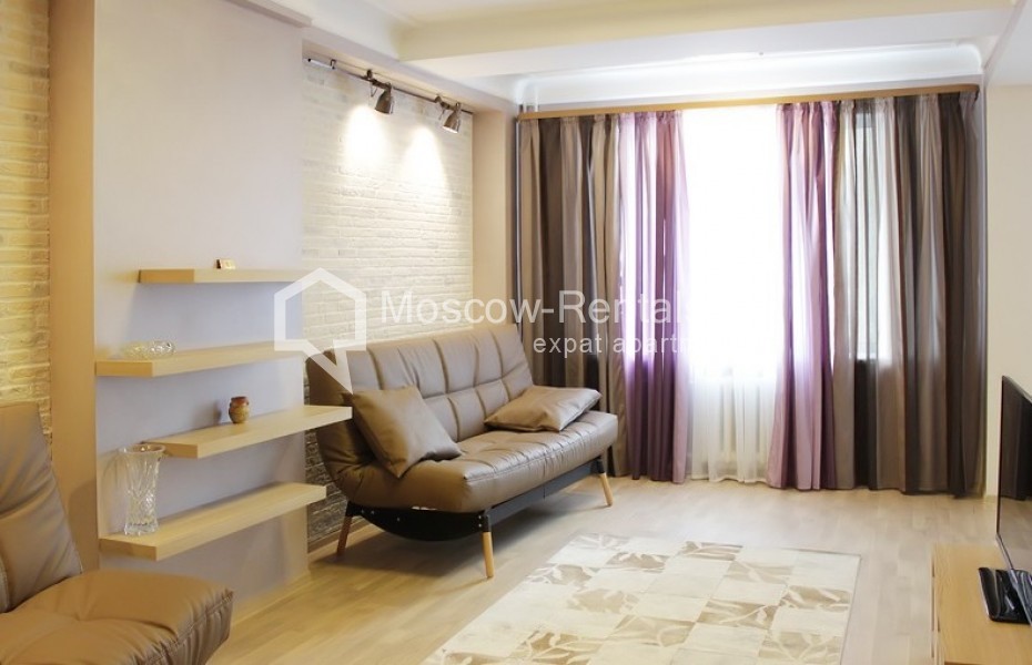 Photo #1 3-room (2 BR) apartment for <a href="http://moscow-rentals.ru/en/articles/long-term-rent" target="_blank">a long-term</a> rent
 in Russia, Moscow, Kropotkinsky lane, 14