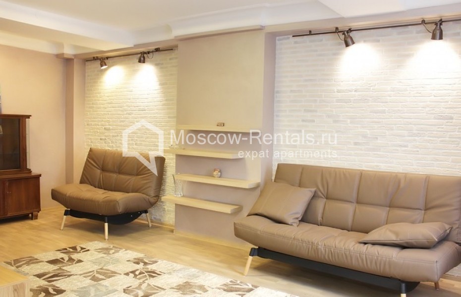 Photo #3 3-room (2 BR) apartment for <a href="http://moscow-rentals.ru/en/articles/long-term-rent" target="_blank">a long-term</a> rent
 in Russia, Moscow, Kropotkinsky lane, 14