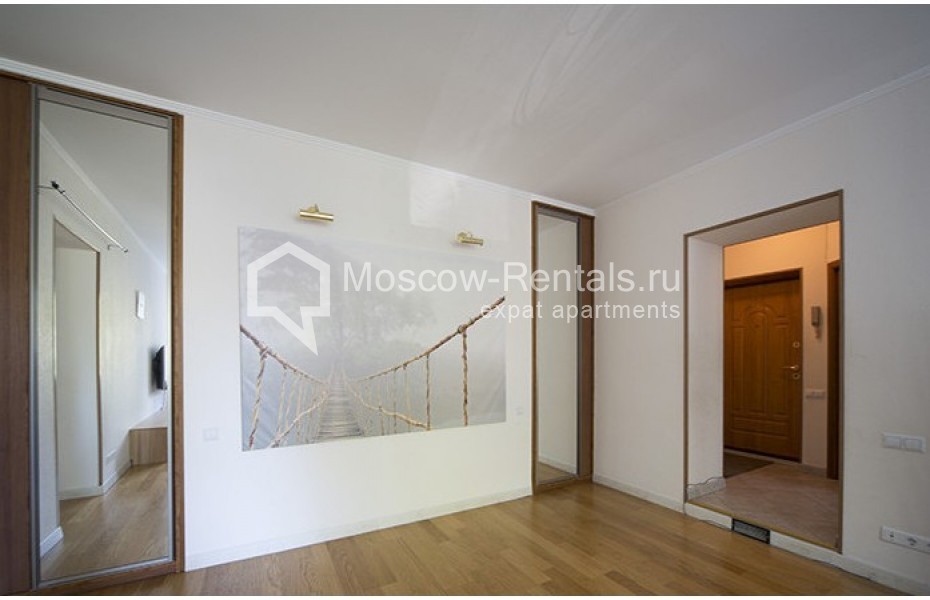 Photo #5 4-room (3 BR) apartment for <a href="http://moscow-rentals.ru/en/articles/long-term-rent" target="_blank">a long-term</a> rent
 in Russia, Moscow, Prechistenka, 30/2