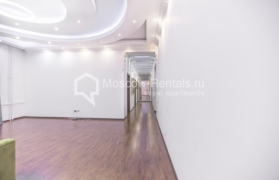 Photo #2 5-room (4 BR) apartment for <a href="http://moscow-rentals.ru/en/articles/long-term-rent" target="_blank">a long-term</a> rent
 in Russia, Moscow, Nikitsky blv, 12