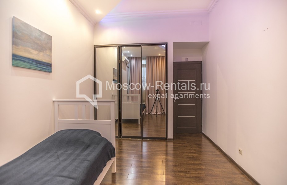 Photo #8 5-room (4 BR) apartment for <a href="http://moscow-rentals.ru/en/articles/long-term-rent" target="_blank">a long-term</a> rent
 in Russia, Moscow, Nikitsky blv, 12