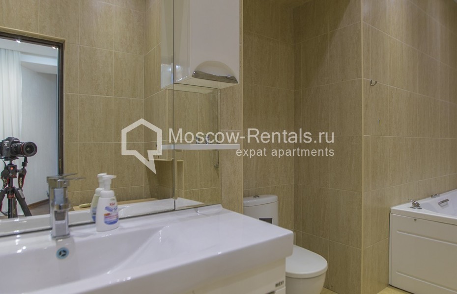 Photo #10 5-room (4 BR) apartment for <a href="http://moscow-rentals.ru/en/articles/long-term-rent" target="_blank">a long-term</a> rent
 in Russia, Moscow, Nikitsky blv, 12
