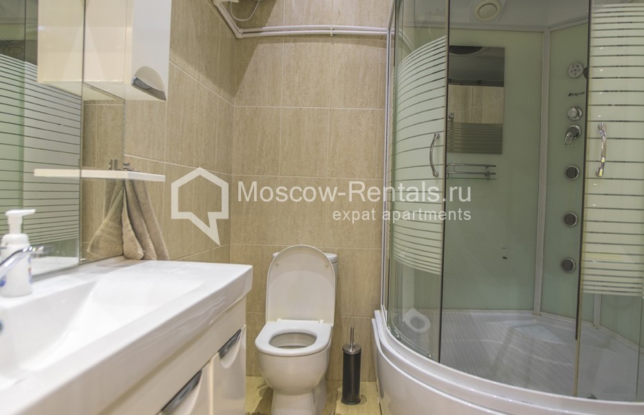 Photo #13 5-room (4 BR) apartment for <a href="http://moscow-rentals.ru/en/articles/long-term-rent" target="_blank">a long-term</a> rent
 in Russia, Moscow, Nikitsky blv, 12