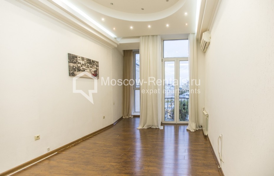 Photo #14 5-room (4 BR) apartment for <a href="http://moscow-rentals.ru/en/articles/long-term-rent" target="_blank">a long-term</a> rent
 in Russia, Moscow, Nikitsky blv, 12